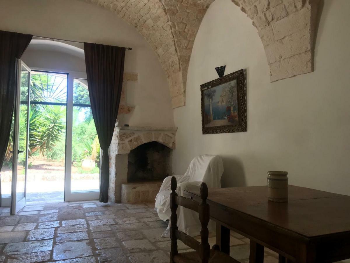 Villa Miccoli Apartments Ceglie Messapica Eksteriør bilde
